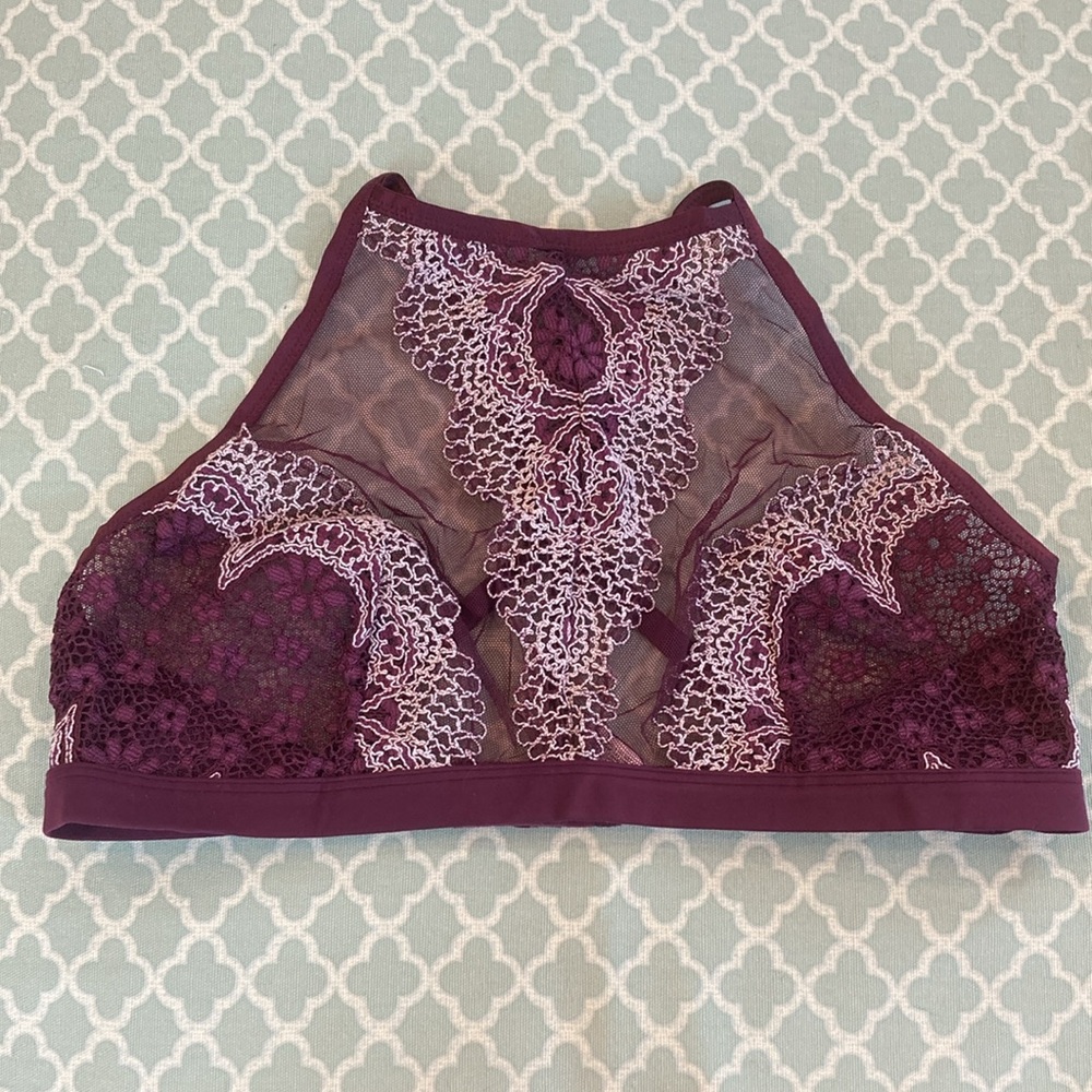 Victoria’s Secret Body Crochet Lace High Neck XL